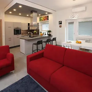 Appartamento Turistico Laura Appartement